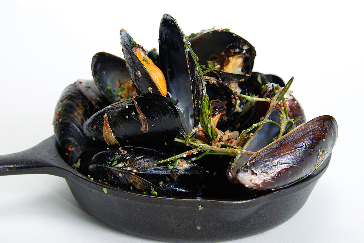 food-beverage-mussels